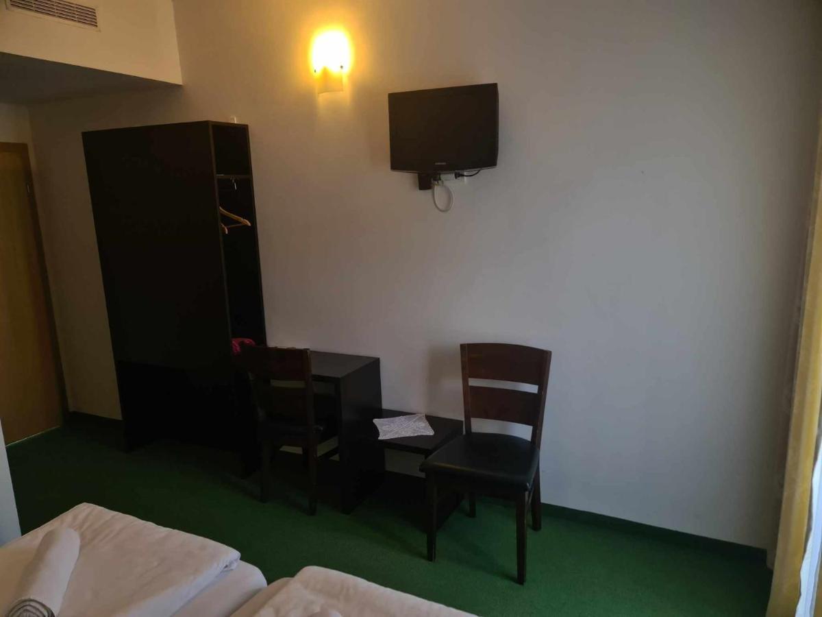 Hotel Lohovo Bihac Exterior photo
